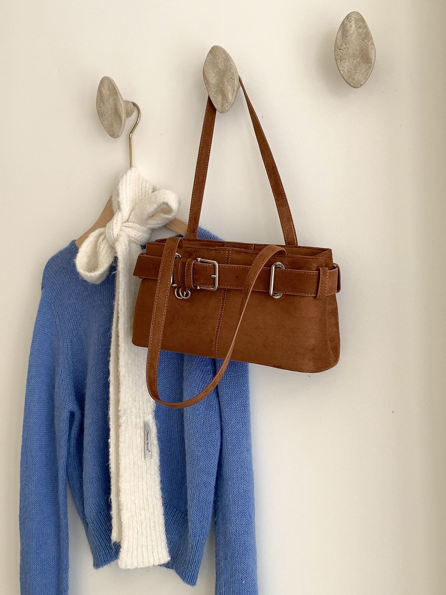 Designer bag free shipping Bags 2025 new Autumn Winter Handbag Shoulder Fashionable Light High Quality Crossbody Bag
