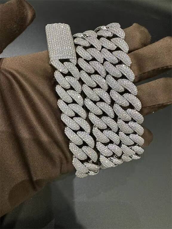 Manufacturer Direct Sales Luxury Vvs Moissanite 925 Pure Silver Plated 18k White Gold Curling Cuban Chain 18mm 22 Inches