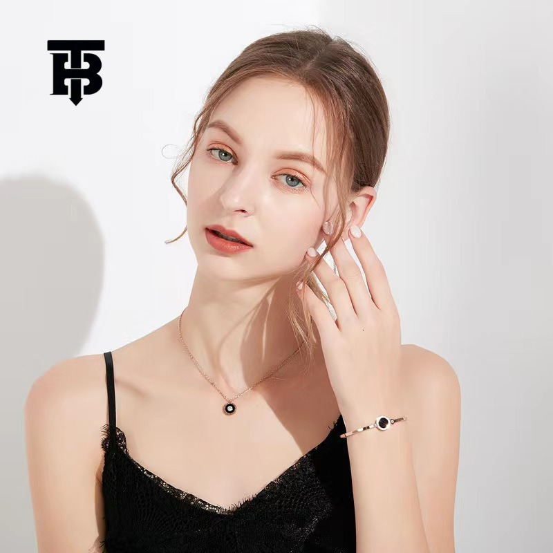 TB BHULAMTE Designer Cell Style Fashion Jewelry Accessories Necklace Women's Clavicle Chain Gold Necklace Luxury Titanium Pendant Women's Je