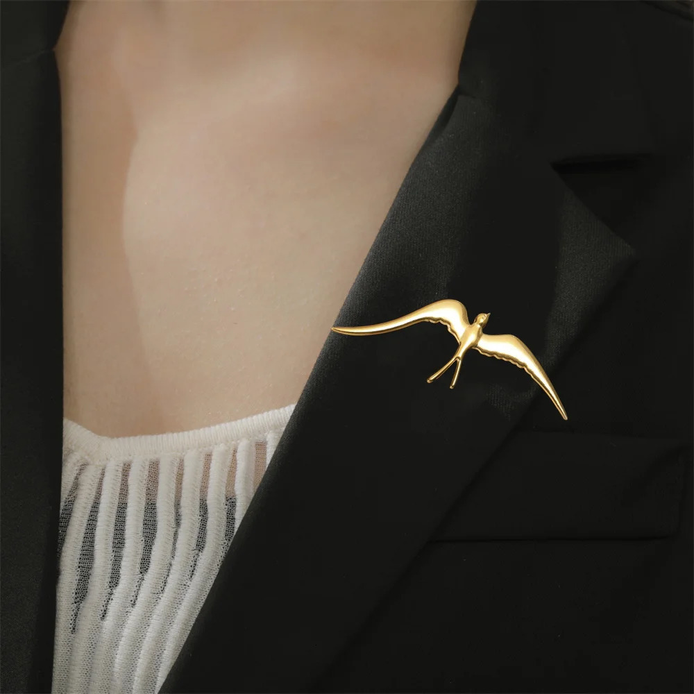 My Shape Swallow Brooch for Animal Birds Lovers Gifts Stainless Steel Brooch Pins Fashion Jewelry for Backpack Suits Bag Decor 250906