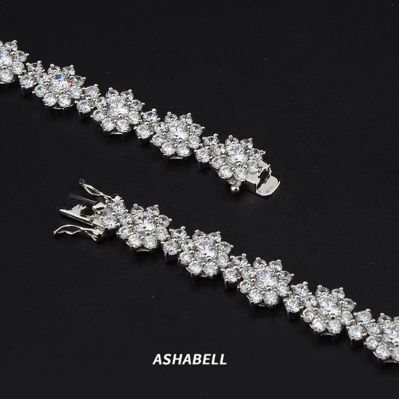 S925 Sterling Silver Inlaid Moissanite Main Stone Luxury Sunflower Necklace Pass Diamond Tester for Women Wedding Necklace