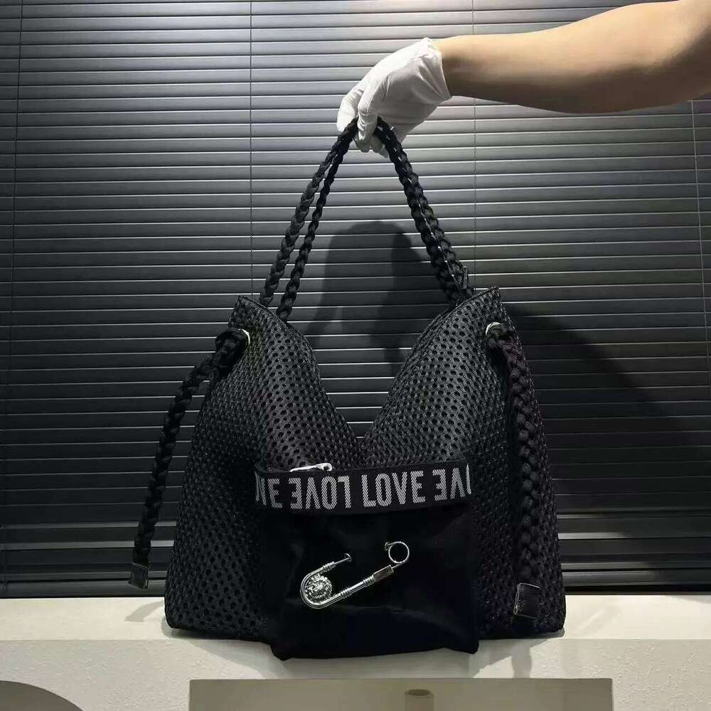 Ladies' Fashion Y2k Street Retro Shoulder Bag Capacity Spicy Girl Large Pin Diagonal Cross Handbag