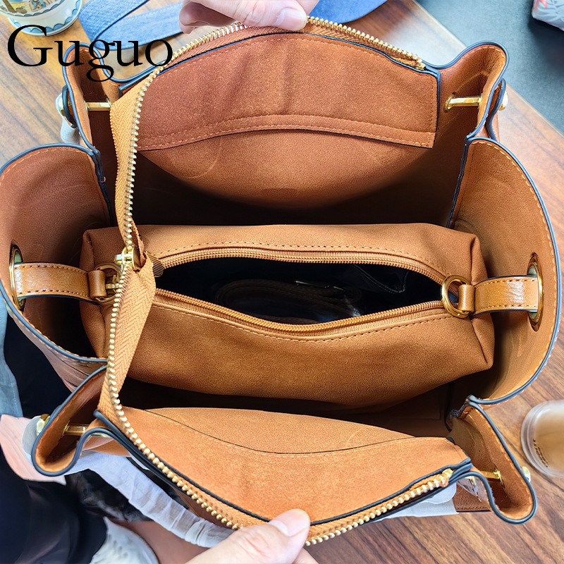 Guguo Free Shipping New Shopping Bucket For Women High-end Feel Fashionable Embossed Shoulder Office Commuter Bag Z260224