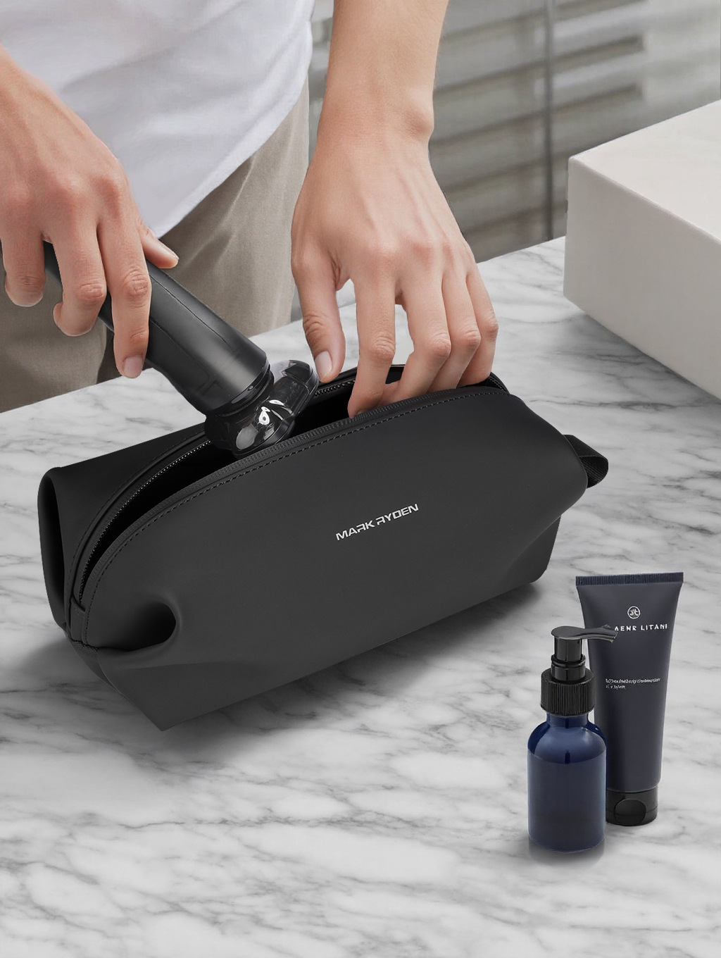 MARK RYDEN 2025 Hot New Portable large-capacity toiletry Bag, Men's travel Storage cosmetic bag