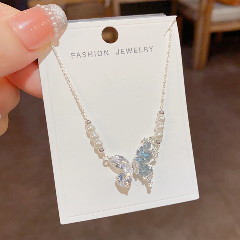 Luxury Brand Designer Jewelry Blue Crystal Spliced Butterfly Pearl Necklace Elegant Fashion Cool Sense Collarbone Chain Light Luxury Niche Exquisite C