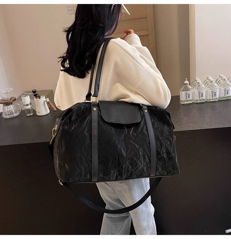 Large Capacity Portable Travel Bag Short Distance Travel Bag Autumn Designer Bag Women s Shoulder Bag Solid Color Niche Pattern Women s Crossbody Bag