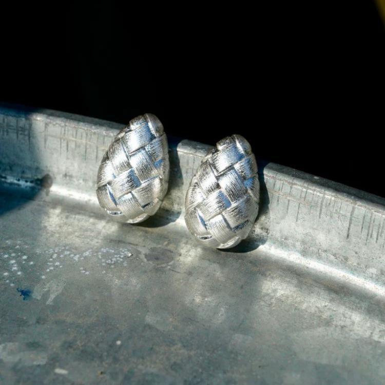 Luxury Brand Designer Jewelry New Trendy Retro Woven C Hoop Earrings Simple Brushed Design 925 Silver Needle Stud Earrings Elegant Temperament Women&#