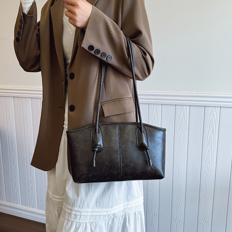 Designer bag free shipping Advanced texture retro large capacity bag minimalist backpack women's Bag free shipping