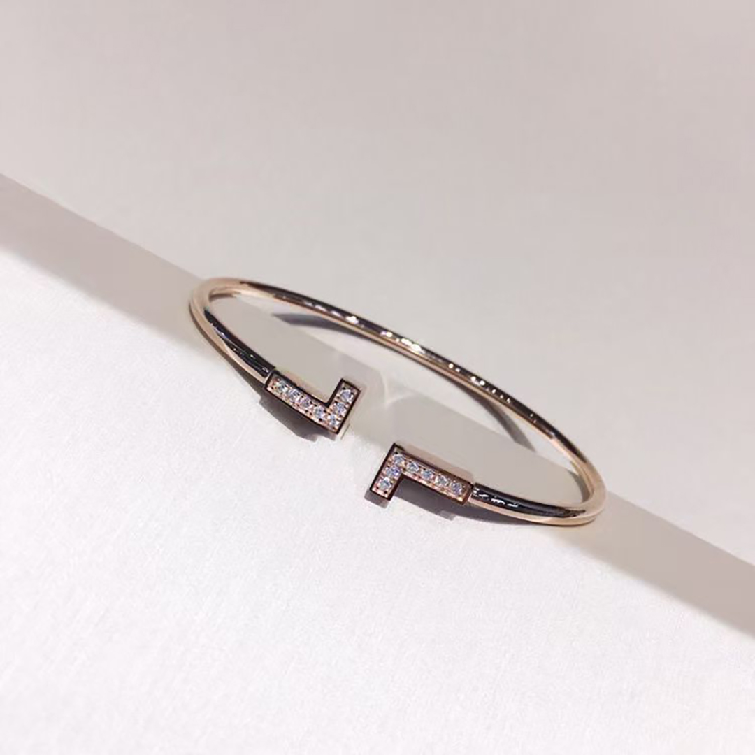 Bracelet designer bracelet 2025 new net red with double T bracelet opening plated 18Kv gold full of diamonds star with models quality bracelets fashion versatile