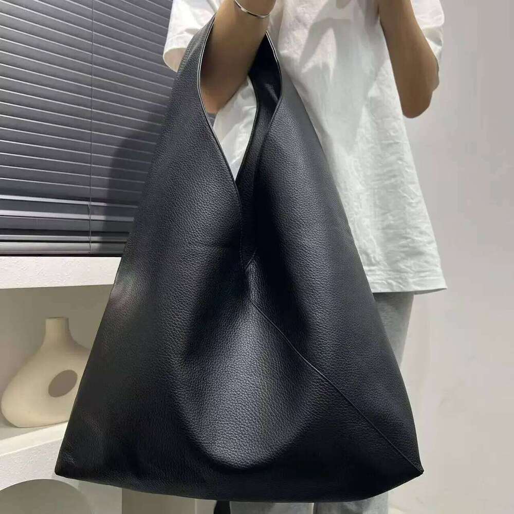 Ladies' Fashionable And Simple Vegan Leather Shoulder Bag, Large Capacity Retro Splicing Bucket Bag