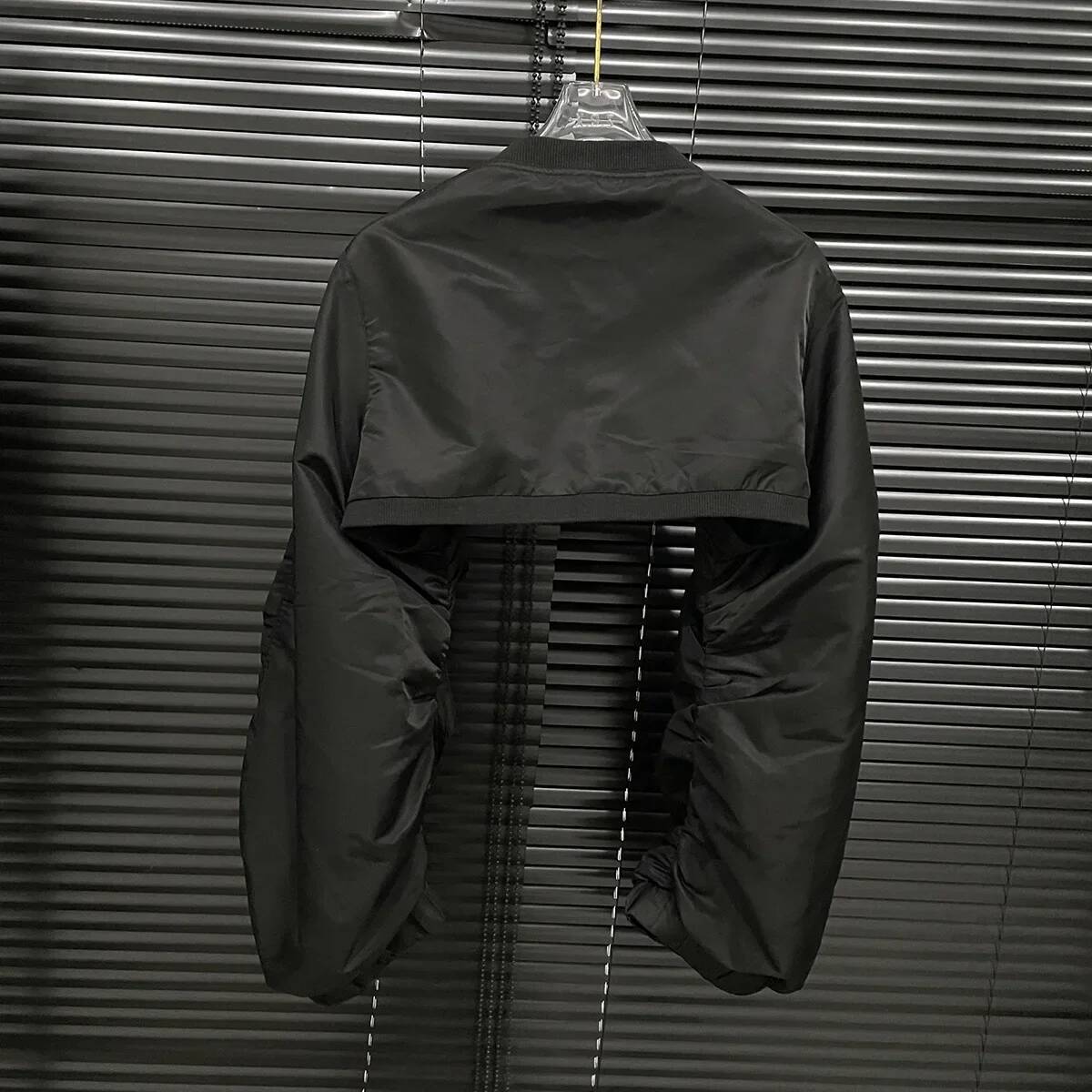 2024 Autumn New Niche design Design Black Shoulder Vest Women's Leather Flight Plane Style Cropped Jacket Crew Neck Pattern