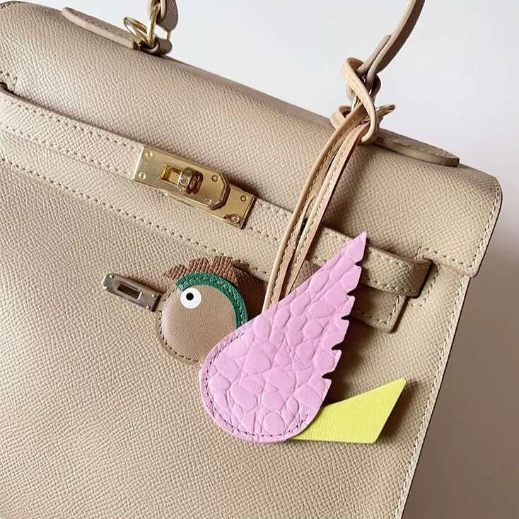 DHEssentials 2025 Spring Handmade Leather Birdy Bag Ornament, Cartoon Keychain, Car Pendant, 6 Colors, Urban Minimalist, Sheepskin Leather