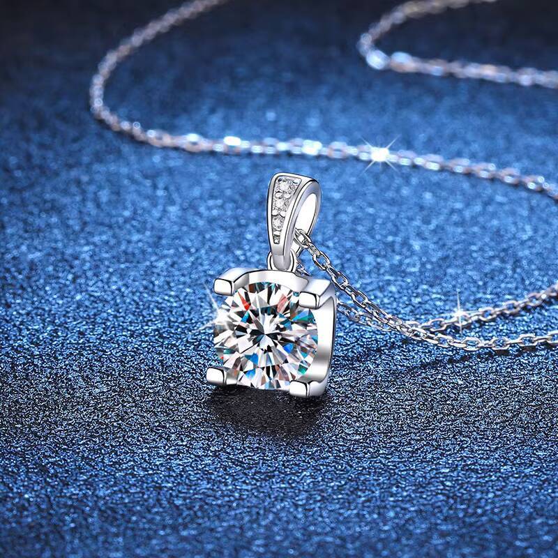 Classic New Cow Head Vvs D Color 1CT Moissanite Diamond Pendant S925 Sterling Silver Necklace for Women Gift