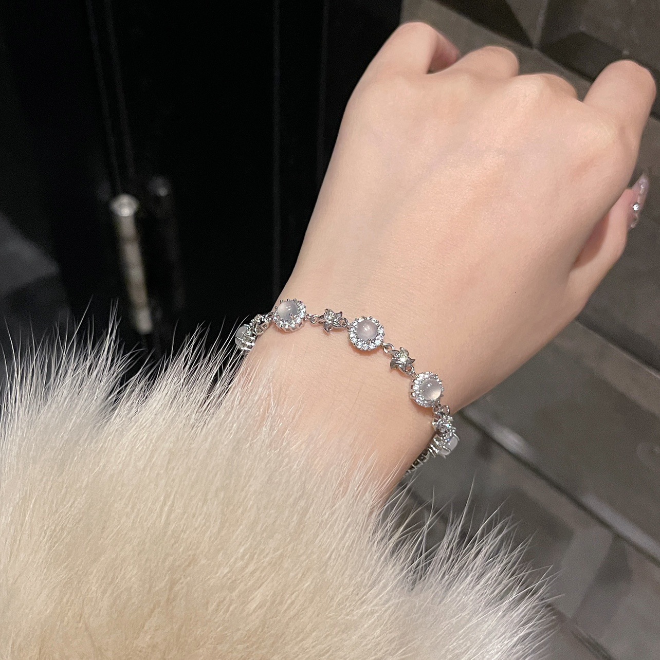 Micro Pave Zircon Round Chalcedony Flower Bracelet Light High-end Fashion Versatile Niche Design Elegant Women's Jewelry - view 7