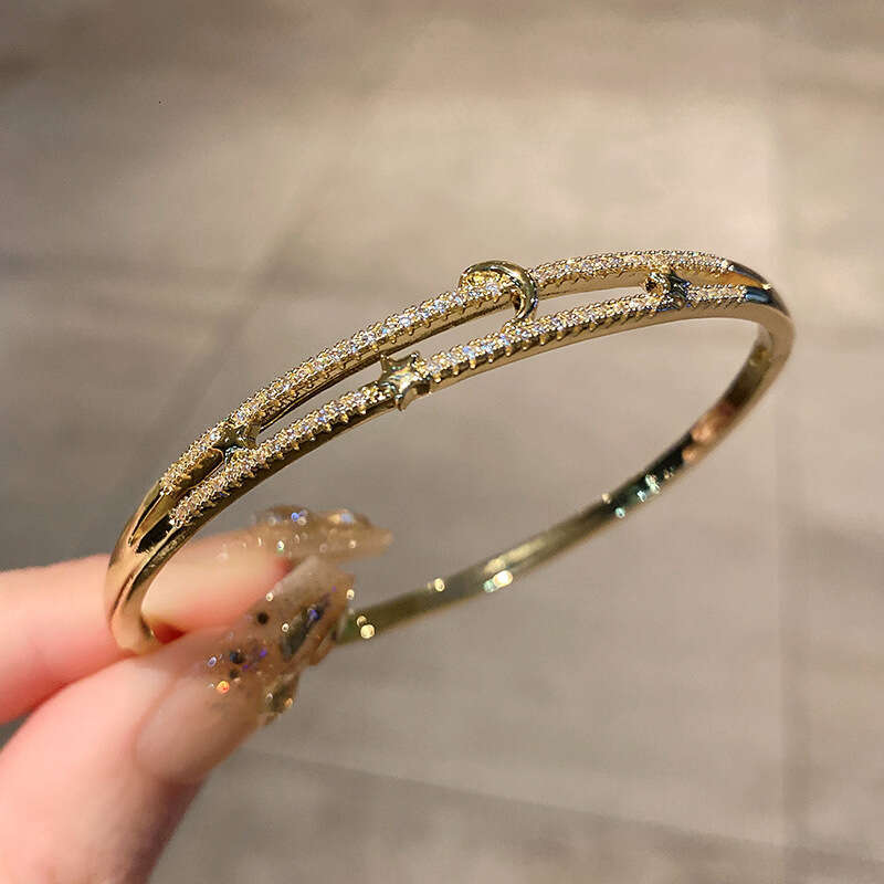 Gold Tone Luxury Jewelry Designer Bracelet For Women Copper Plated 18K Gold Bracelet Full Diamond Zircon Moon Star Single Row Tennis Bracelet Moissani