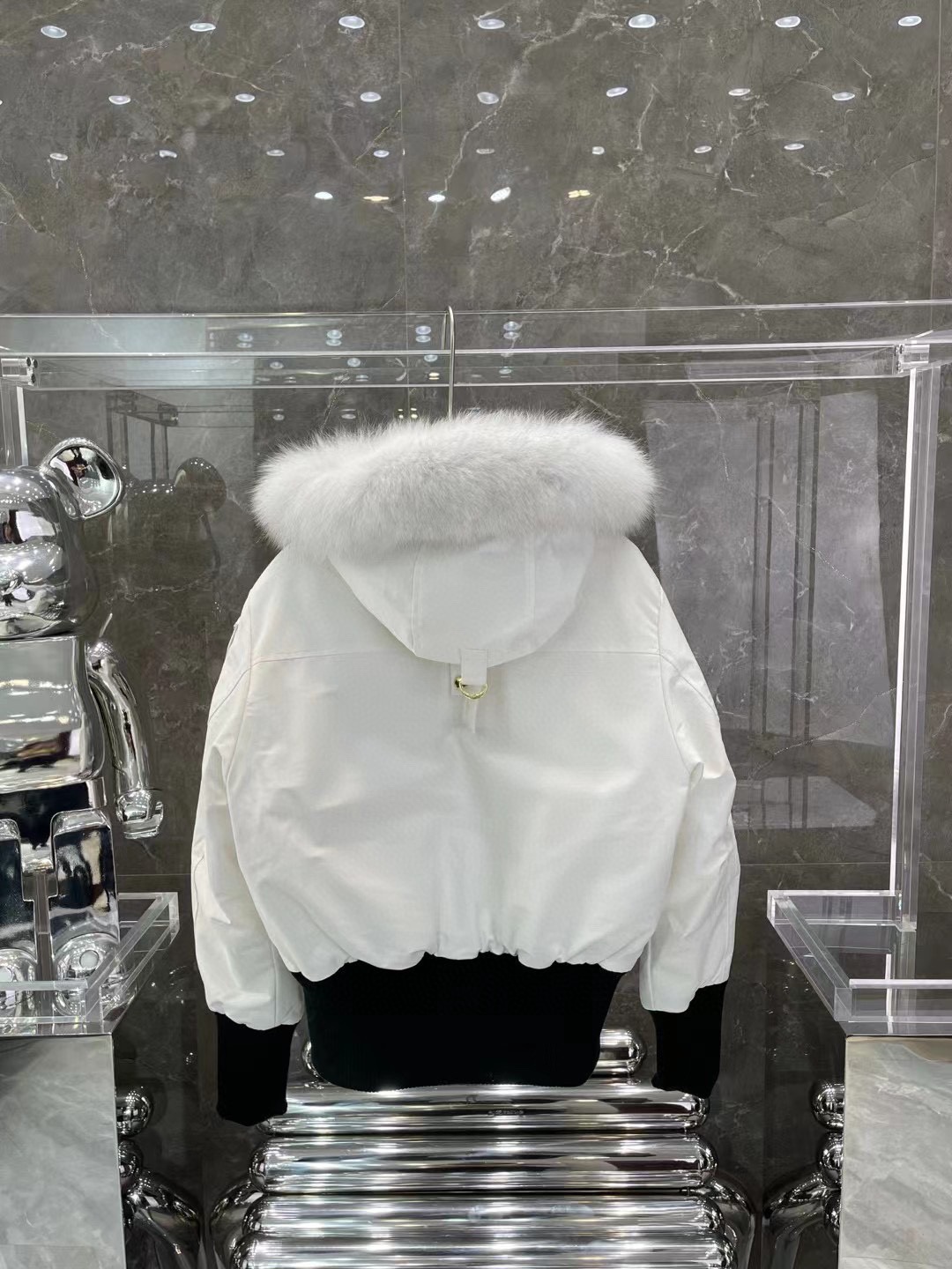 Classic women's windproof short down jacket