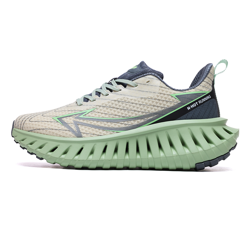 Mesh breathable, casual, cushioned, comfortable running shoes, new trendy designer shoes, couple sports shoes sneakers