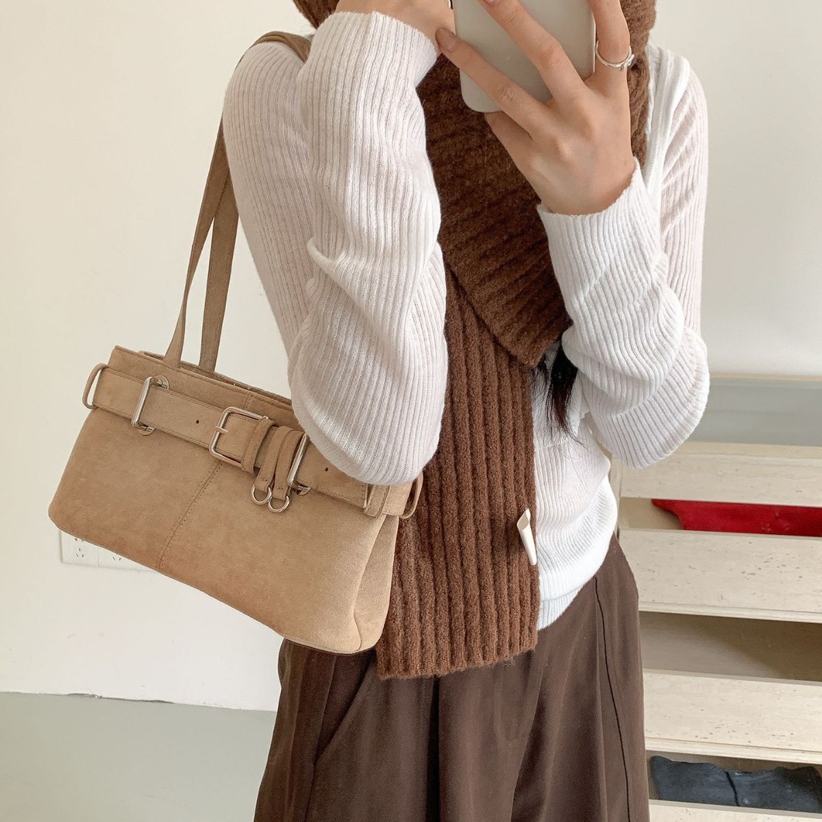 Designer bag free shipping Bags 2025 new Autumn Winter Handbag Shoulder Fashionable Light High Quality Crossbody Bag