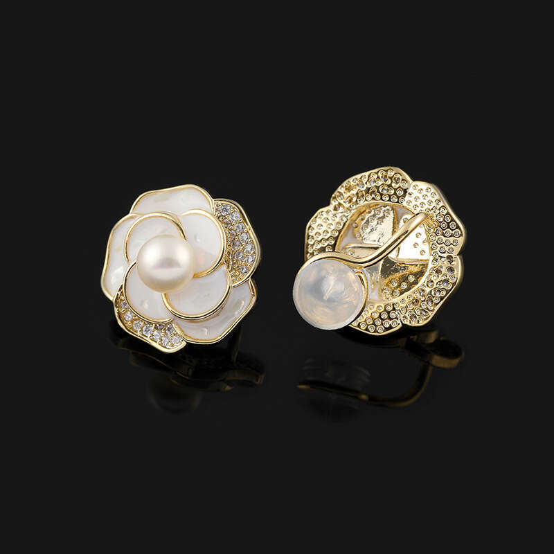 White Camellia Silicone Clips Non-Pierced High-End Freshwater Pearl Ear Jewelry Flower Earrings