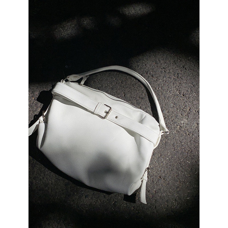 2025 Autumn New Sweet and Spicy Girl Large Capacity bag Retro niche Design Versatile Fashion Women's Shoulder Bag Designer Bag
