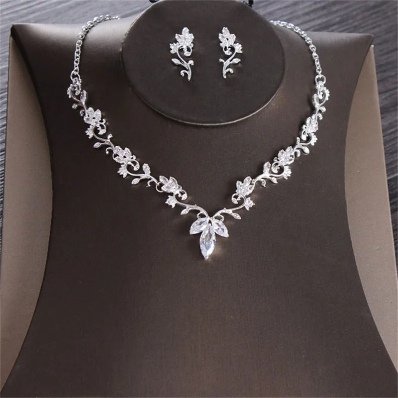 Deluxe Cubic Zirconia Leaf Bridal Jewelry Set Wedding Jewelry Set Rhinestone Crown Necklace Earrings 250906