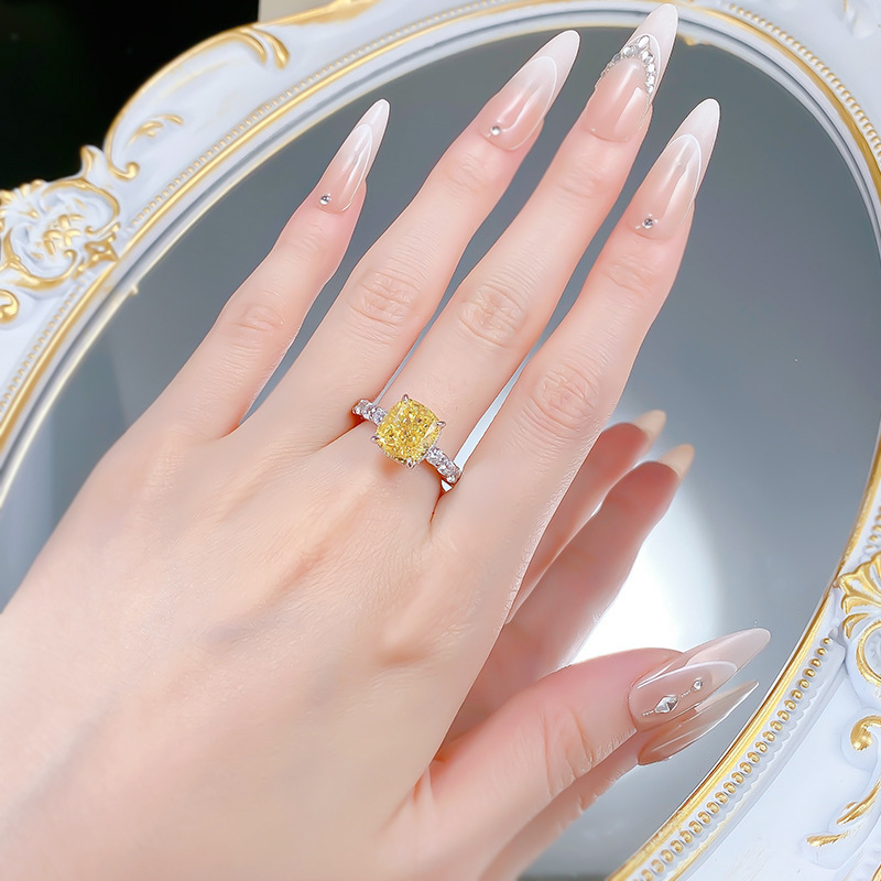 2025 Gorgeous Handmade Luxury Jewelry Genuine 100% 925 Sterling Silver Cushion Shape Lab Yellow Moissanite Diamond Eternity Women Wedding Bridal Ring 