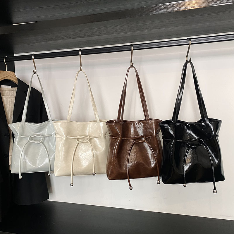 designer free shipping New retro commuting large capacity single shoulder crossbody drawstring bag