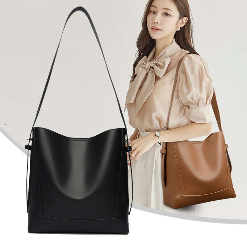 Versatile Commuter Bucket 2025 New Genuine Leather Women's High-end Niche Design Shoulder Bag