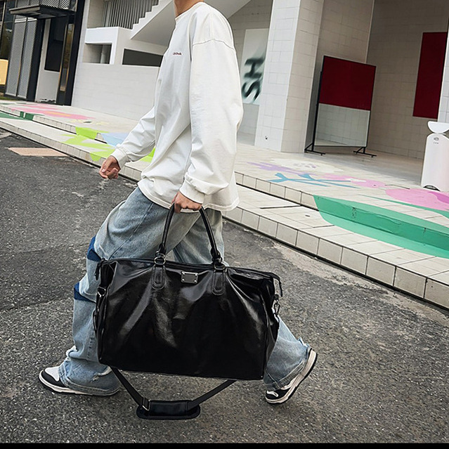 Couple Bag Fitness Bag Women s Large Capacity PU Leather Sports Handbag Leisure Business Short Distance Travel Bag Autumn Luggage Designer Bag