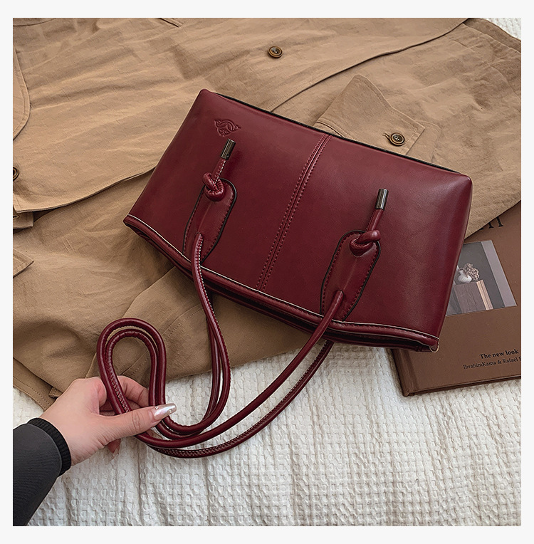 Designer bag free shipping Advanced texture retro large capacity bag minimalist backpack women's Bag free shipping