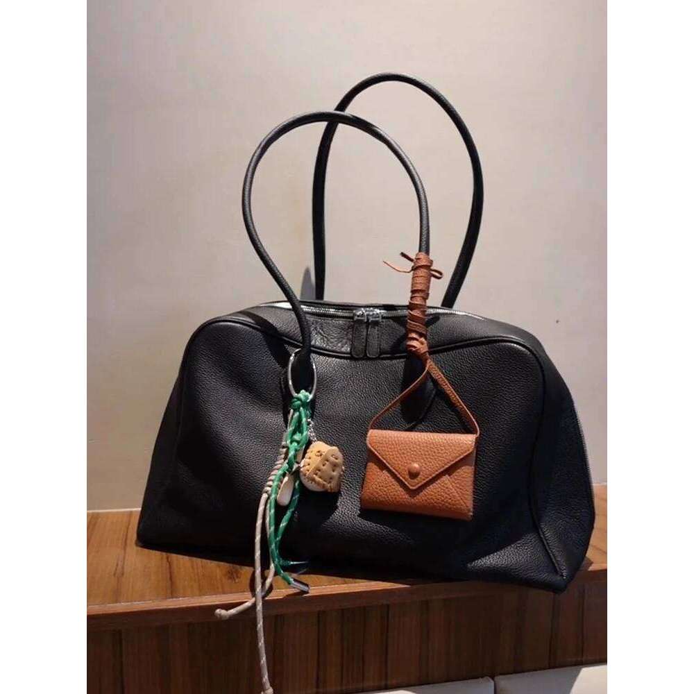 Large Capaci Genuine Leather Tote Women's 2025 New Faion Commuter Oulder Bowling Boston Bag Soft Handbag