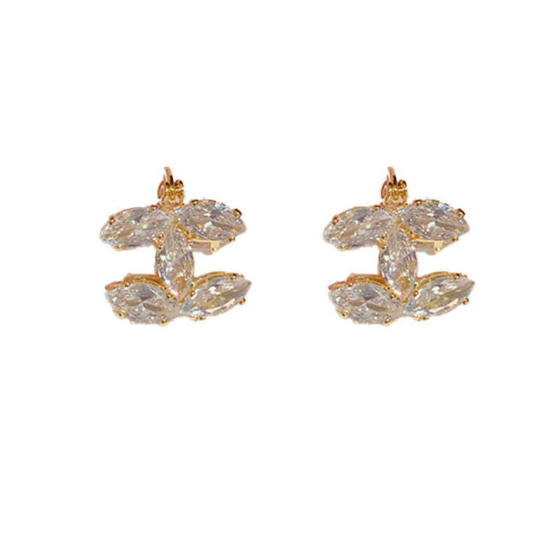 Luxury Brand Designer Jewelry Exquisite Sweet Little Style Zircon Double C Earrings For Women, Niche Design Fashionable Socialite Style Versatile Earr