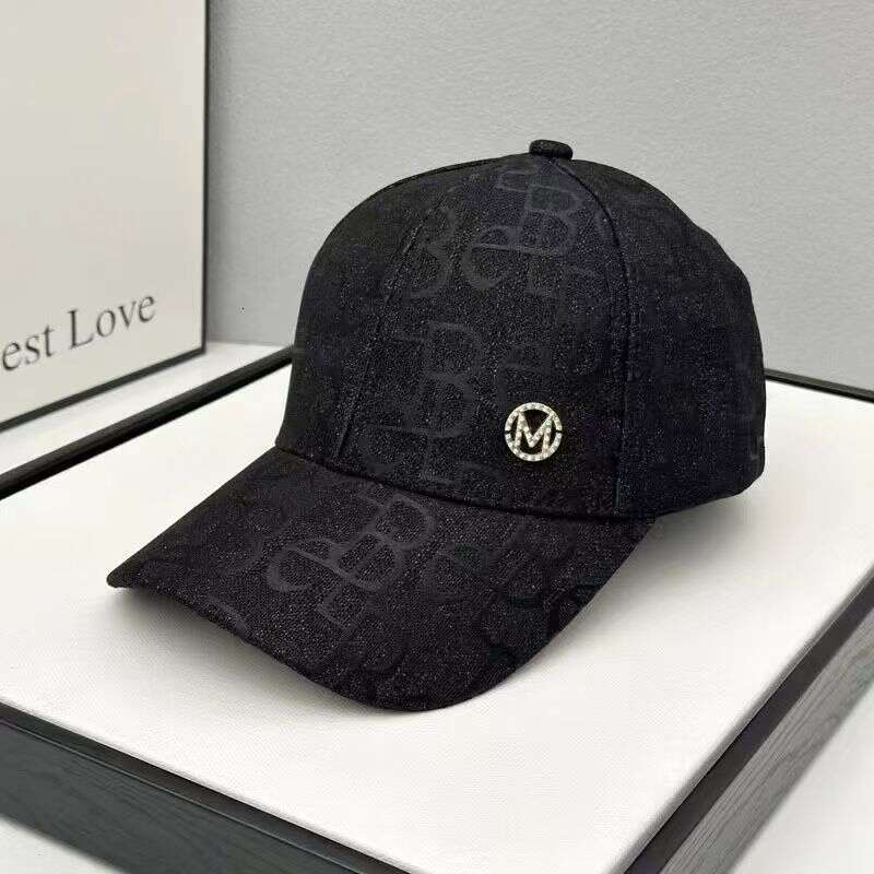 DHpet_wholesale Trendy Rhinestone M Logo Visor Cap - Women's Letter Jacquard Sun Protection Baseball Hat Spring Summer