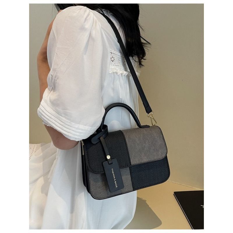 2025 autumn new niche design color blocked light luxury versatile elegant small square bag women's shoulder bag bag designer bag
