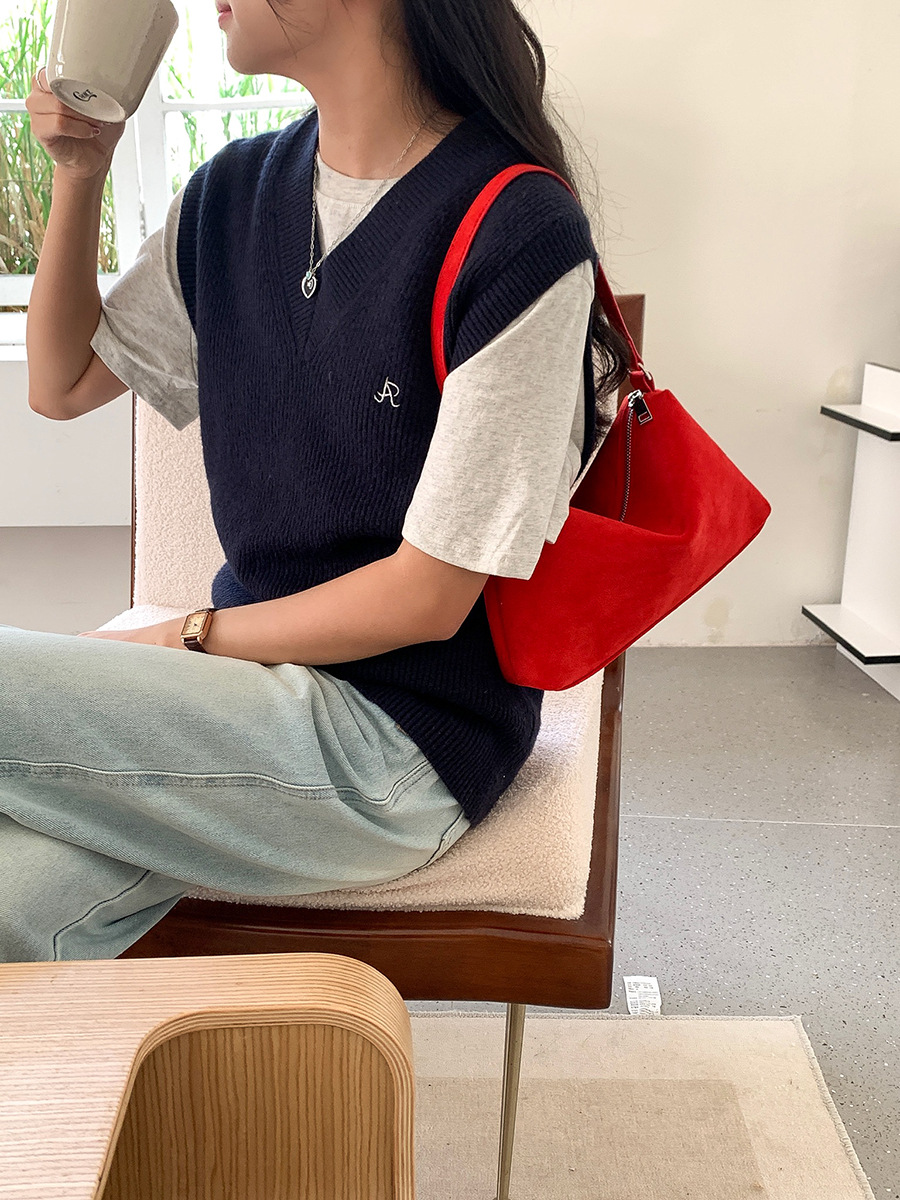 2025 Free Shipping Women's Designer Luxury Fashion New Wrinkle Fashion Small Square Bag Single Shoulder Crossbody Bag black red