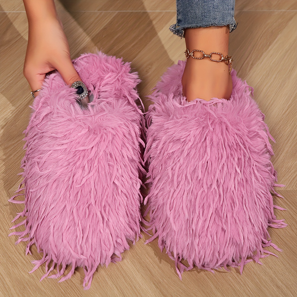 Slippers Thick soled one line slippers made genuine soft leather with flat bottom suitable for both men and women in soft leather for casual wear