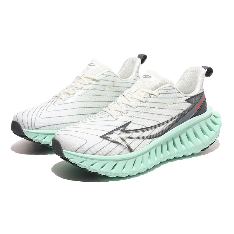 Mesh breathable, casual, cushioned, comfortable running shoes, new trendy designer shoes, couple sports shoes sneakers
