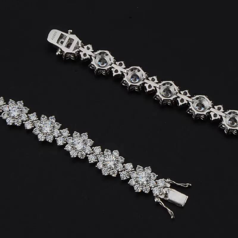 S925 Sterling Silver Inlaid Moissanite Main Stone Luxury Sunflower Necklace Pass Diamond Tester for Women Wedding Necklace