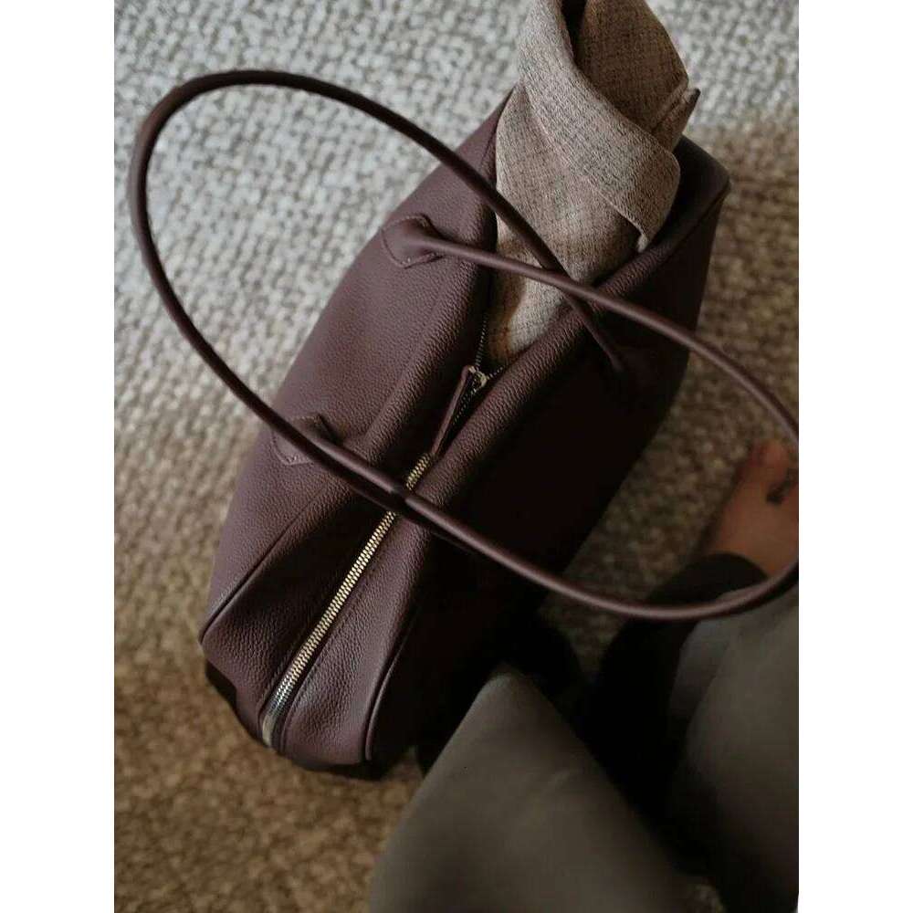 Large Capaci Genuine Leather Tote Women's 2025 New Faion Commute Handbag Single Oulder Bowling Boston Bag