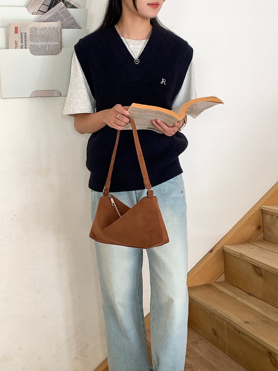 2025 Free Shipping Women's Designer Luxury Fashion New Wrinkle Fashion Small Square Bag Single Shoulder Crossbody Bag black red