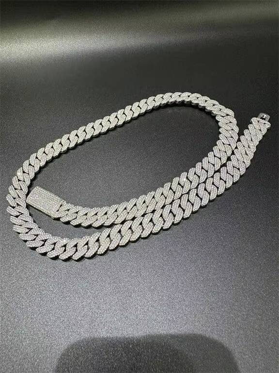 Manufacturer Direct Sales Vvs Moissanite 925 Pure Silver Plated 18k White Gold Curling Iron Luxury Cuban Chain 12mm 22 Inches