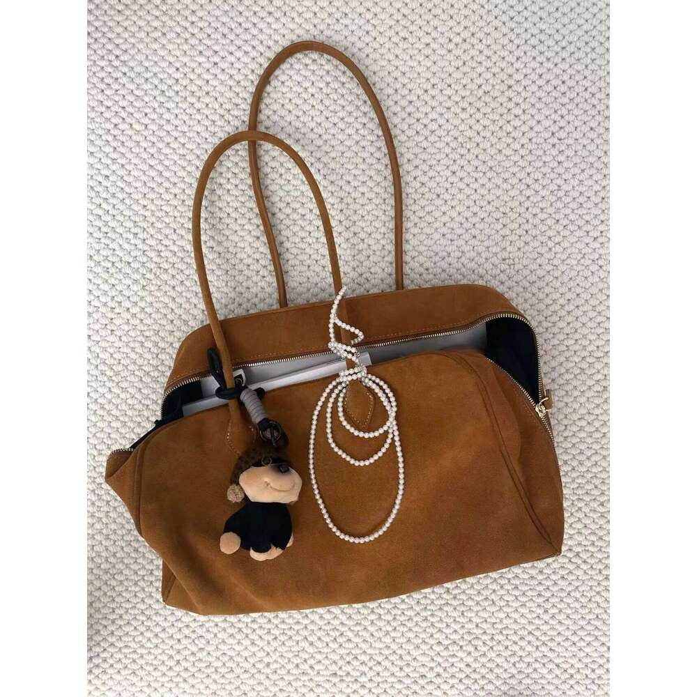 Large Capaci Faux Leather Oulder Trendy Design Underarm Boston Bag Spring Summer High End Feelings Daily Use Handbag