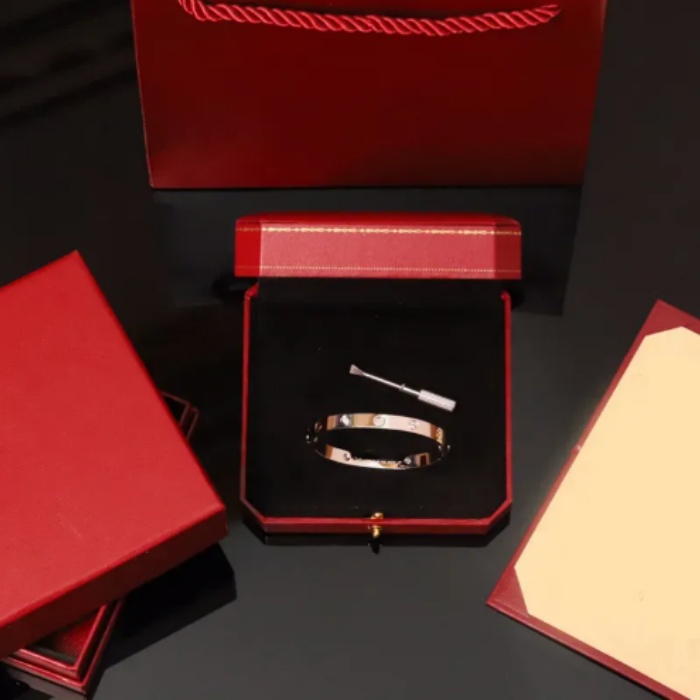 Classic Designer Women's Fashion Jewelry Couple Style Men's Bracelets Wedding Accessories 2025