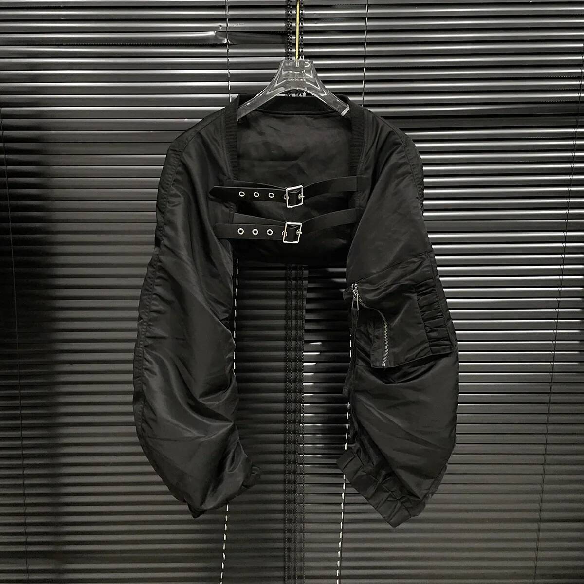 2024 Autumn New Niche design Design Black Shoulder Vest Women's Leather Flight Plane Style Cropped Jacket Crew Neck Pattern