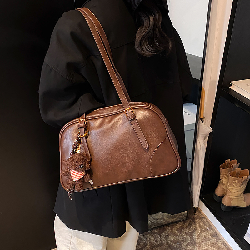 Designer bag free shipping Shoulder Bags Fashionable daily wear solid color shoulder bag versatile for commuting leisure large capacity bag for women