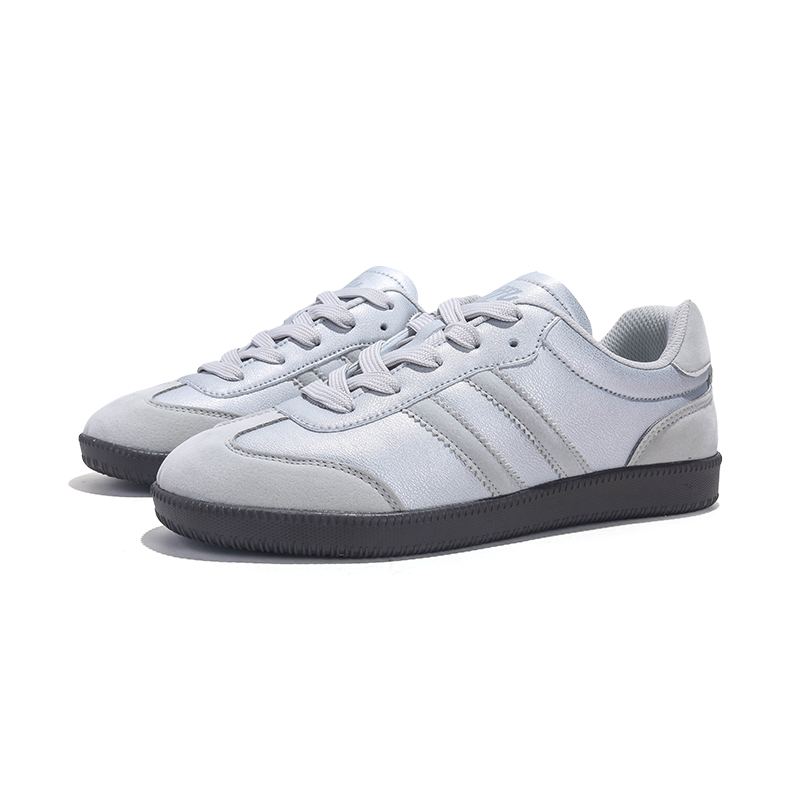 Flat bottomed German training shoes, women's new thin soled sports and leisure shoes, commuting white shoes, board shoes, designer shoes trainer