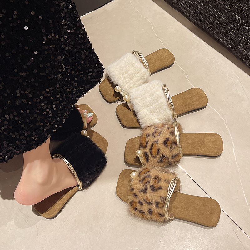 2025 hot new free shipping designer Slippers Fashionable hairy slippers for womens outdoor wear in autumn winter flat bottomed lamb wool cotton slippe