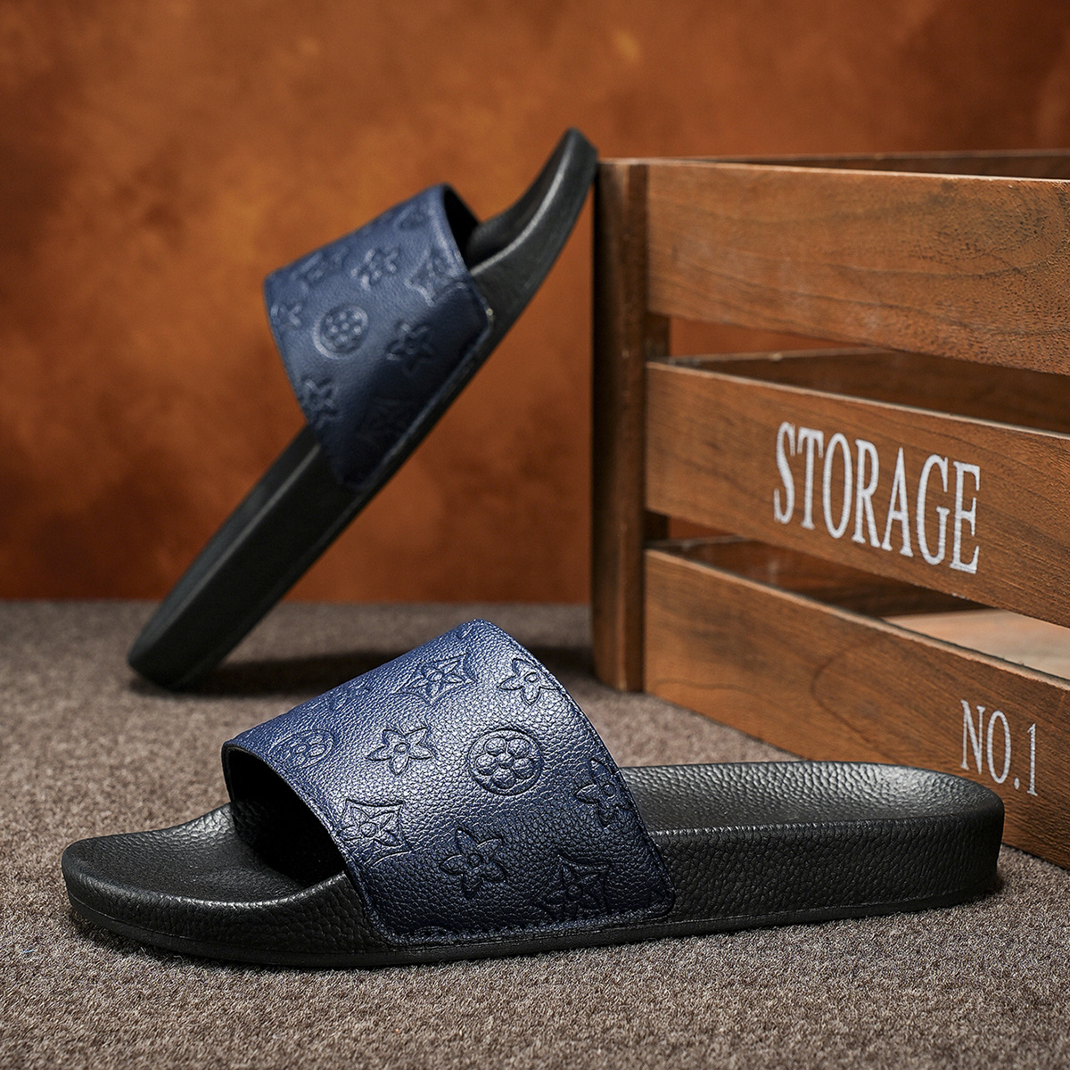 Designer Men's Slippers 2025 Summer Outdoor Wear Men's anti-slip and anti-odor soft-soled Casual outdoor one-line Cool slippers free shippin