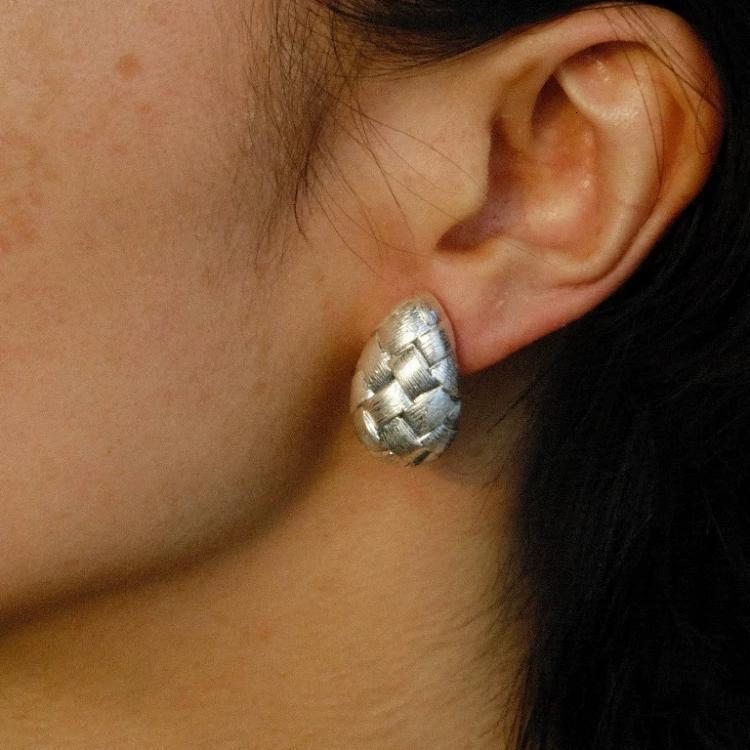 Luxury Brand Designer Jewelry New Trendy Retro Woven C Hoop Earrings Simple Brushed Design 925 Silver Needle Stud Earrings Elegant Temperament Women&#