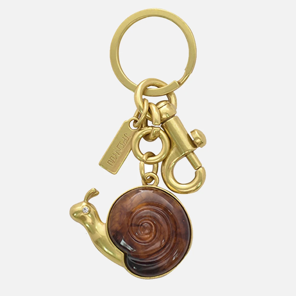 Retro Snail Shaped Resin Simulation Pendant Charm Accessories for Women Keychains Bag Pendant Aesthetic MultiPurpose Key Holder 250906